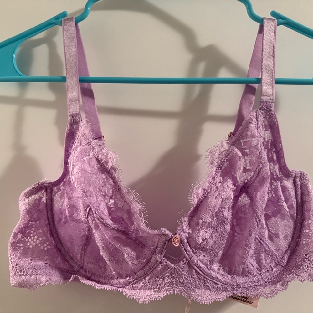 Victoria's Secret Lilac Lace Bra